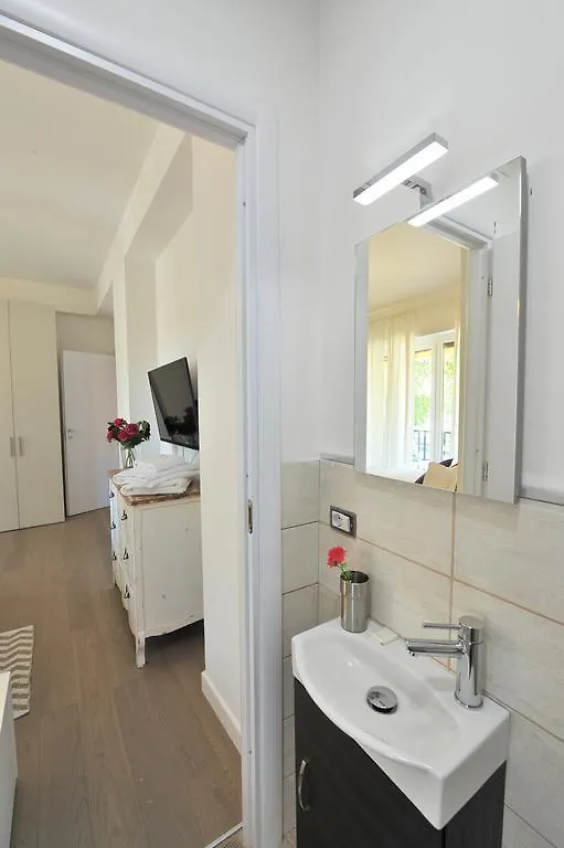 Riverside Apartment Trastevere Rome